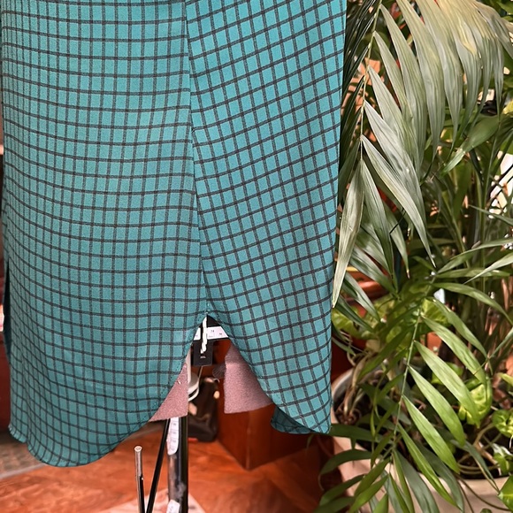 Loft green sleeveless blouse - Picture 4 of 4